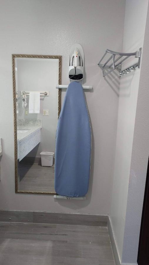 Regency Inn Norco Esterno foto