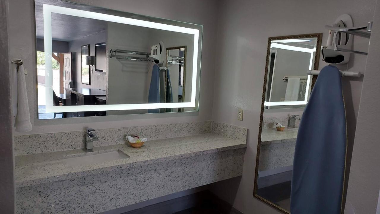 Regency Inn Norco Esterno foto